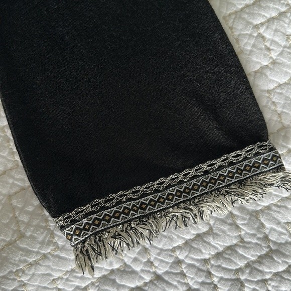 YA Los Angeles Boho Peasant Tassel Hem Trim Long Sleeve Cotton blend Top Size M - Picture 7 of 10